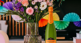 Bloemen met cadeau