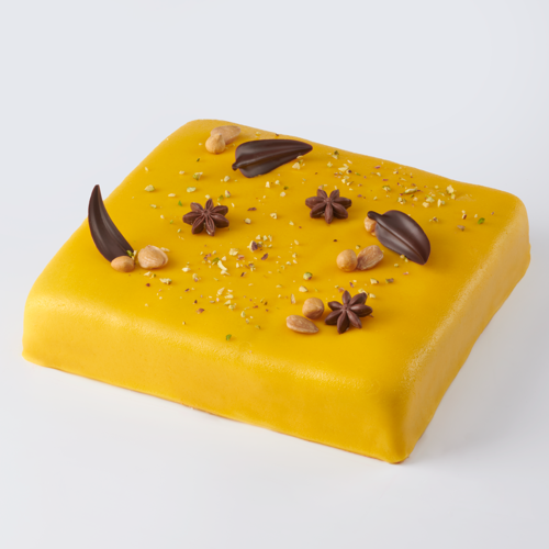 Luxurious marzipan cake yellow