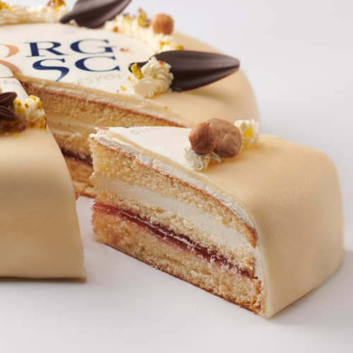 Luxurious marzipan photo cake round