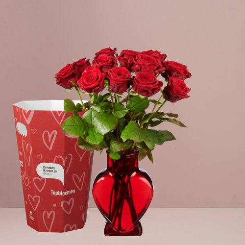 12 roses dans un vase