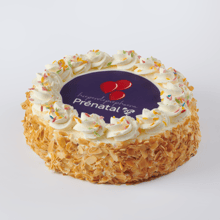 Feestelijke slagroom fototaart rond