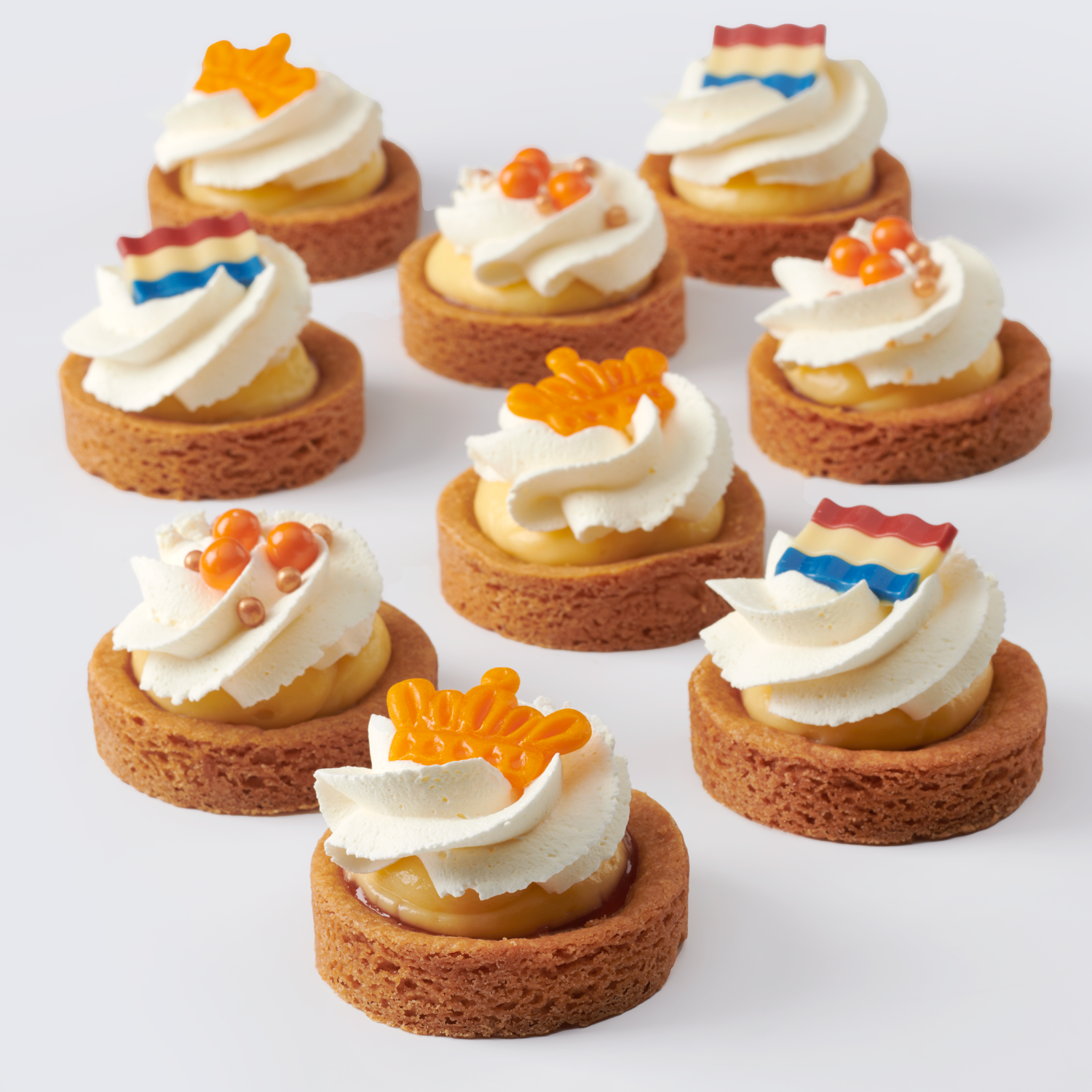 Koningsdag Traktaartjes - 9 stuks  - Taart bestellen en bezorgen - Toptaarten